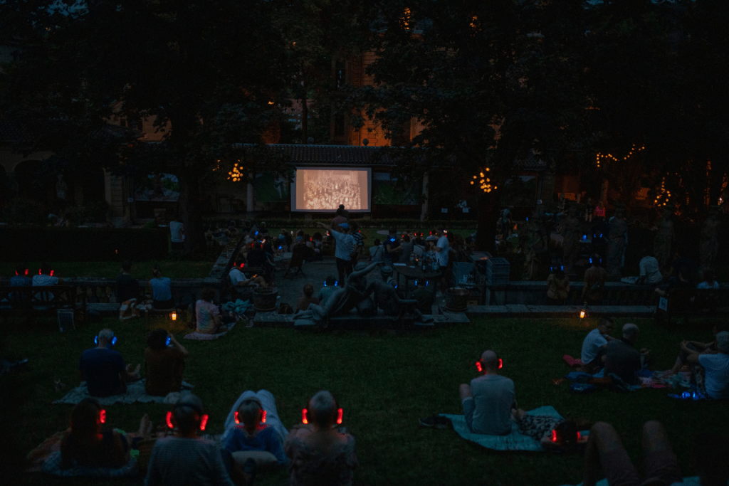 Open-Air-Kino als Veranstaltung im öffentlichen Raum in Stuttgart